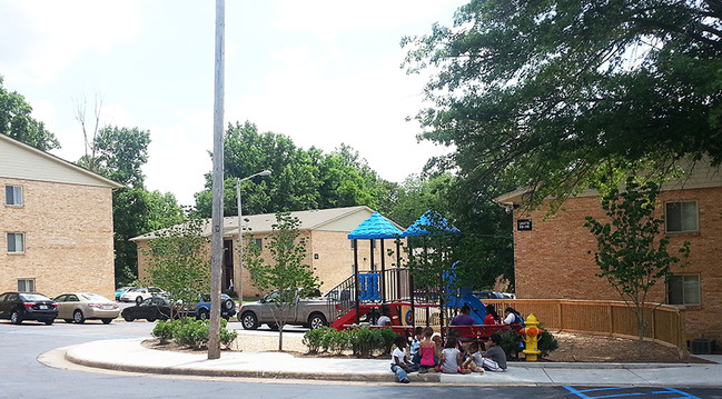 Building Photo - Maplewood Apartments