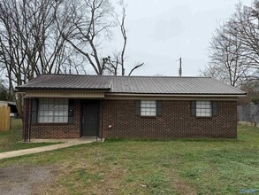 Building Photo - 1087 Seminary St