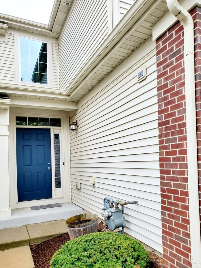 Building Photo - 11950 Brunschon Ln
