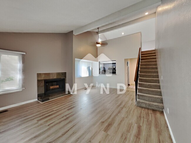 Foto del edificio - 2336 Roundhouse Rd