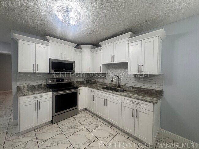 Photo - PRICE REDUCED FOR QUICK MOVE IN!! 2-2 Home...