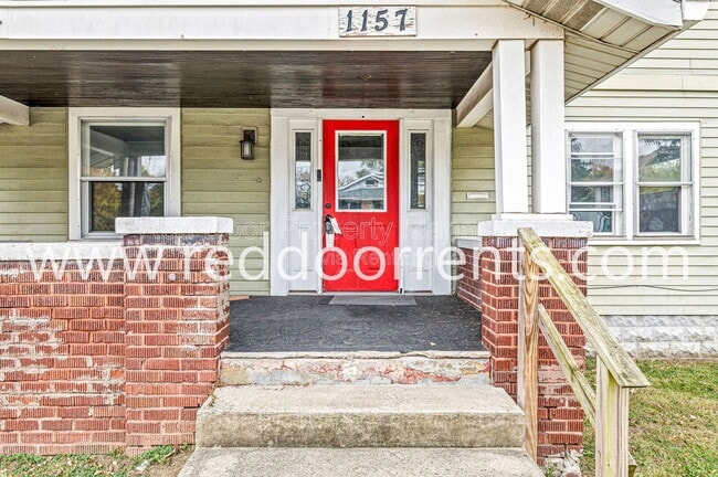 Photo - 1157 W 32nd St House