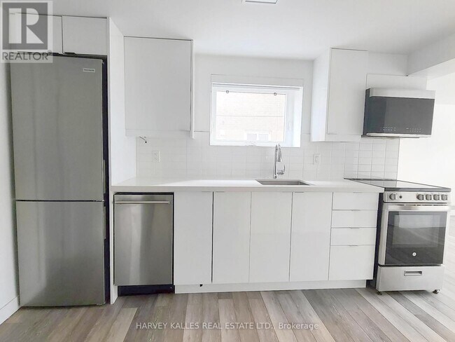 Photo du bâtiment - 521 Browns Line