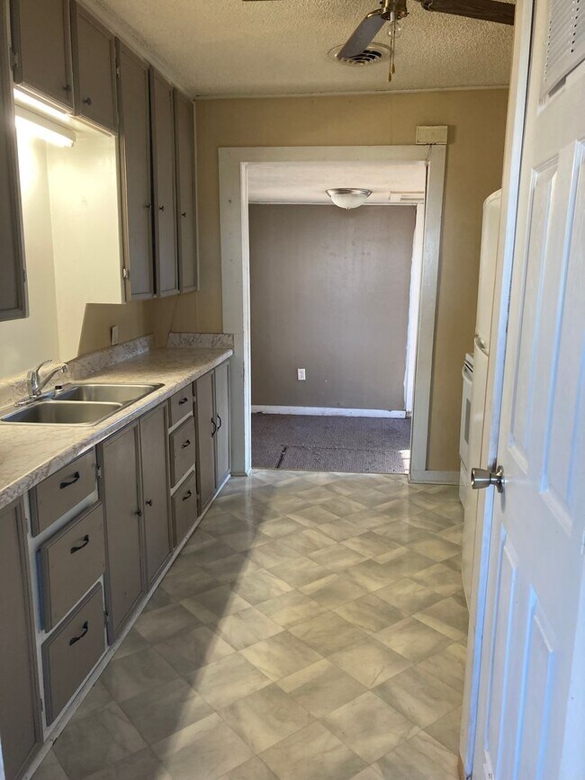 Foto del edificio - Affordable 2-Bedroom Home Near Ankeny