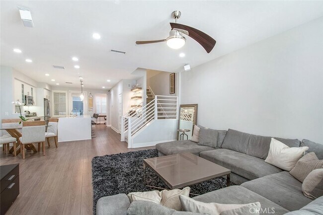 Building Photo - 10 Brownstone Way