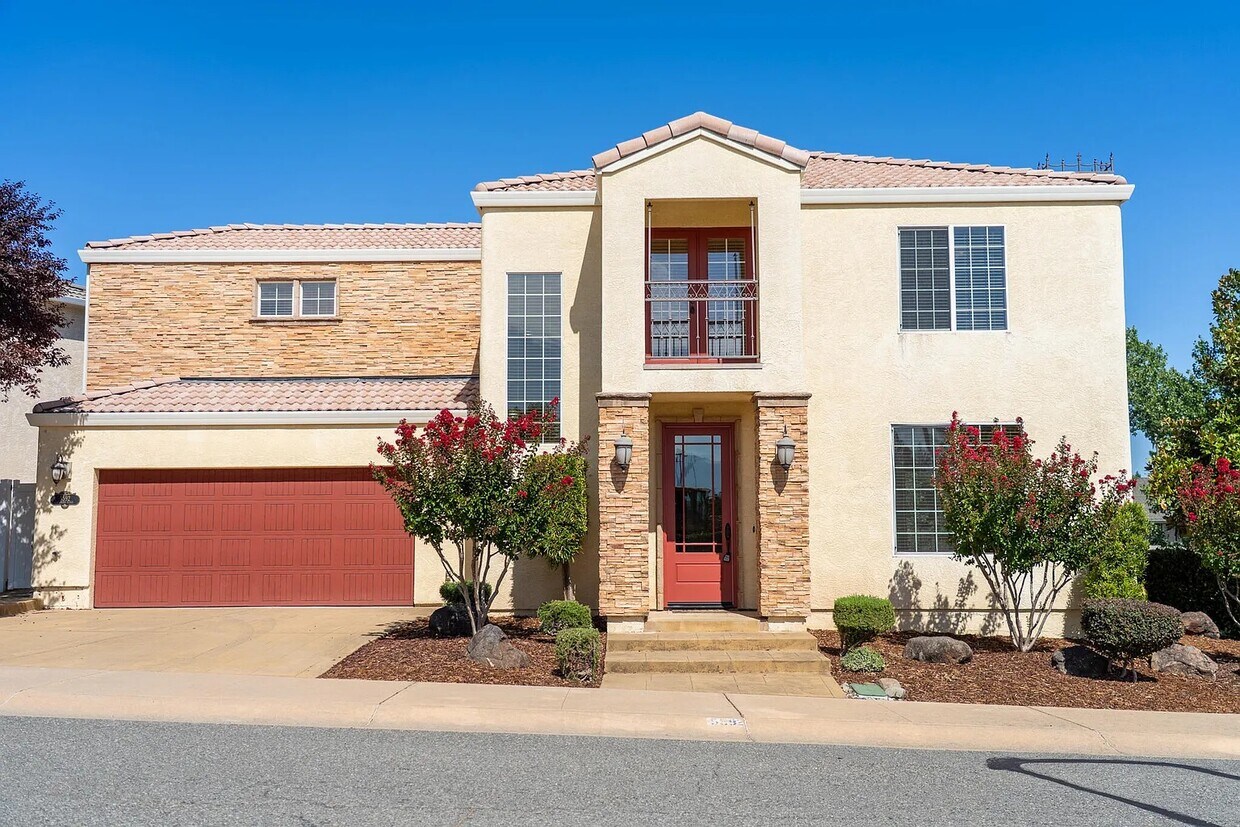 Primary Photo - 5592 Diamond Ridge Dr