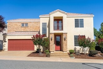 Building Photo - 5592 Diamond Ridge Dr