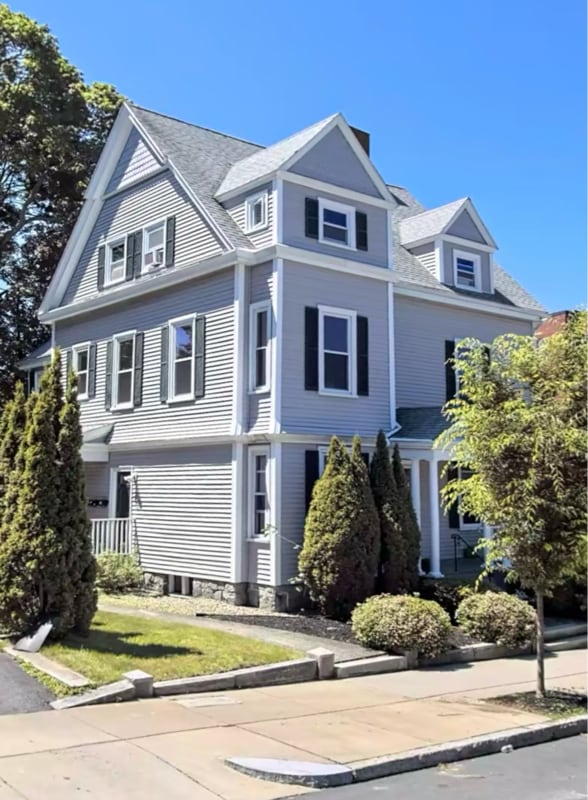 Building Photo - 38 Cabot St