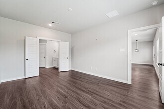 Building Photo - 15011 Red Buckeye Dr
