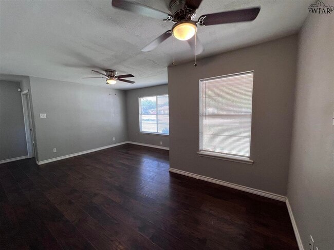 Building Photo - 2921 McGaha Ave