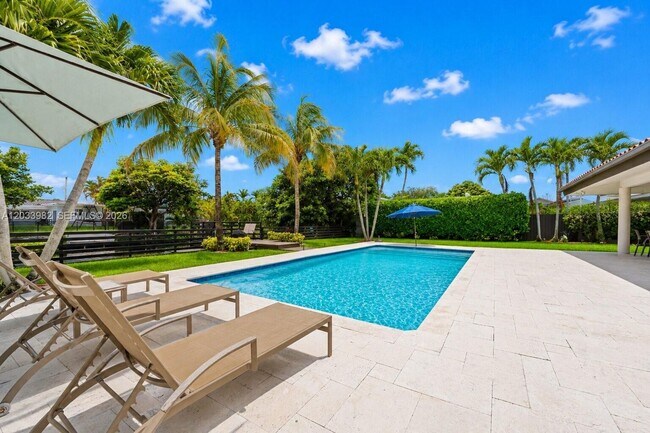Foto del edificio - 9780 SW 19th St