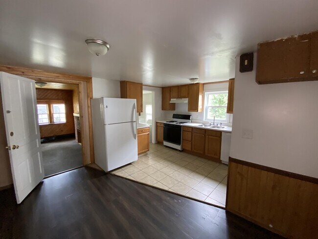 Building Photo - 704 Jessop Pl