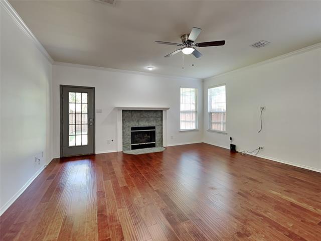 Foto del edificio - 2704 Buck Hill Dr