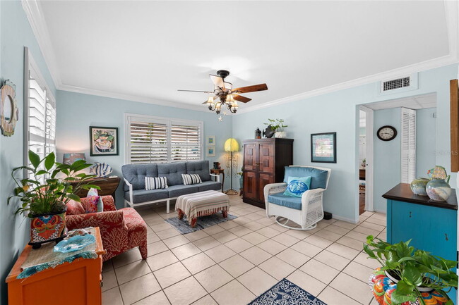 Photo - 209 Emerald Ln House