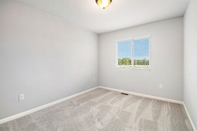 Foto del edificio - 2249 Richardson Ct