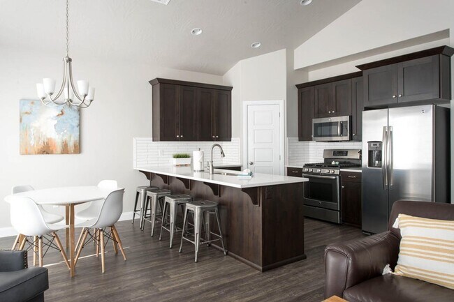 Building Photo - Sienna Hills 3 bed 3.5 bath END UNIT!
