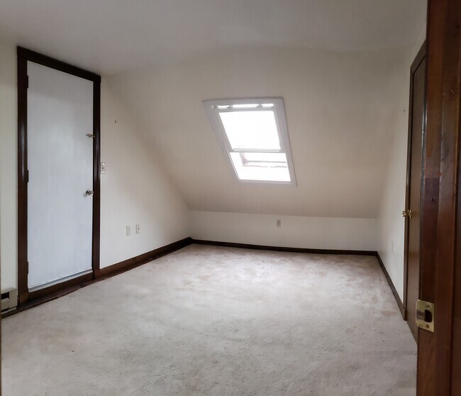 Bedroom - 97 Glendale Rd