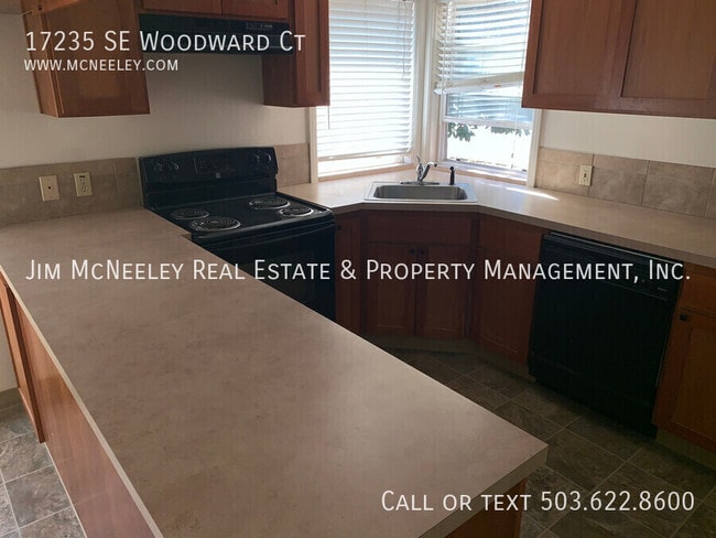 Building Photo - 17235 SE Woodward Ct