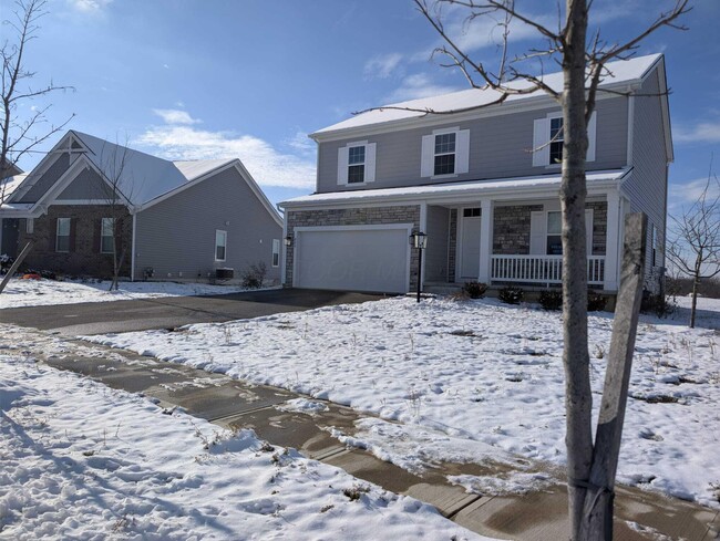 Building Photo - 800 Avebury Dr