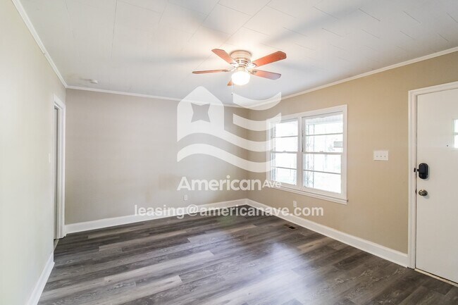 Foto del edificio - 136 Evergreen St