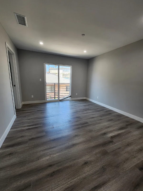 Foto del edificio - 3330 Portola Ave