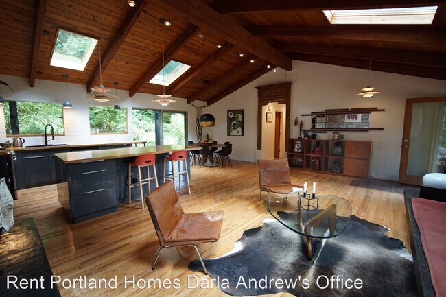 Building Photo - 3 br, 2 bath House - 1322 SW Maplecrest Drive