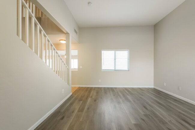 Building Photo - 3733 W Dunbar Dr