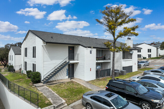 Building Photo - Tides at 5400