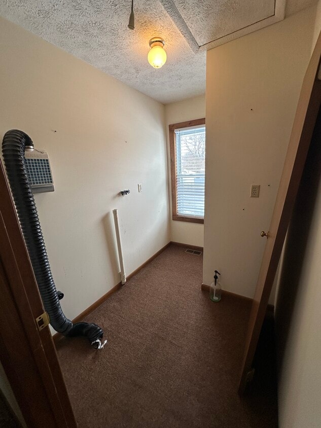 Building Photo - 921 Walnut St