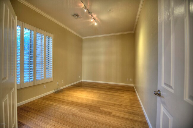 Building Photo - 7420 E Quill Ln