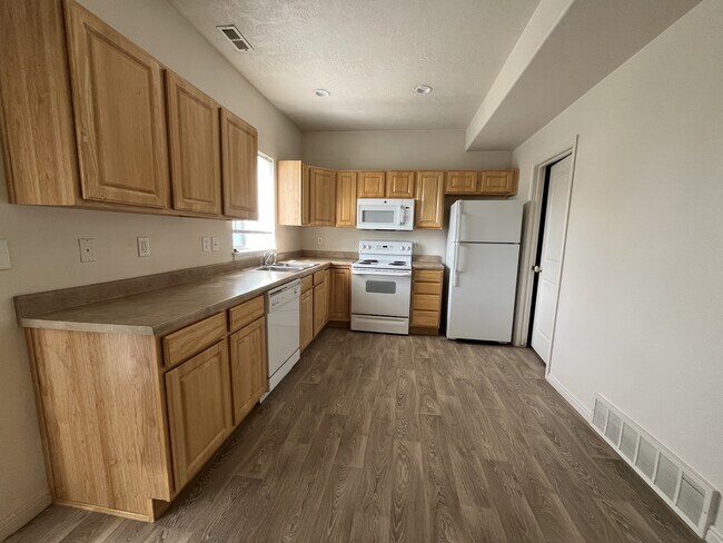 Building Photo - 5082 W Wind Rock Ln