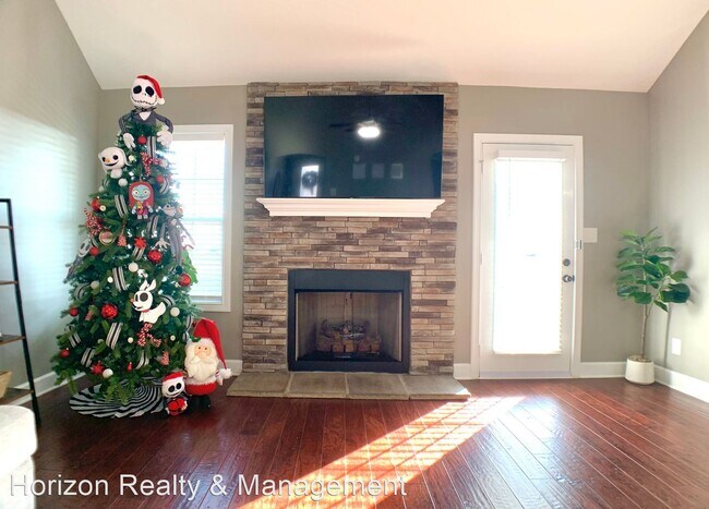 Building Photo - 3 br, 2 bath House - 2420 Andersonville Dr