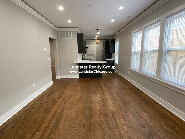 Building Photo - 6141 N Meade Ave
