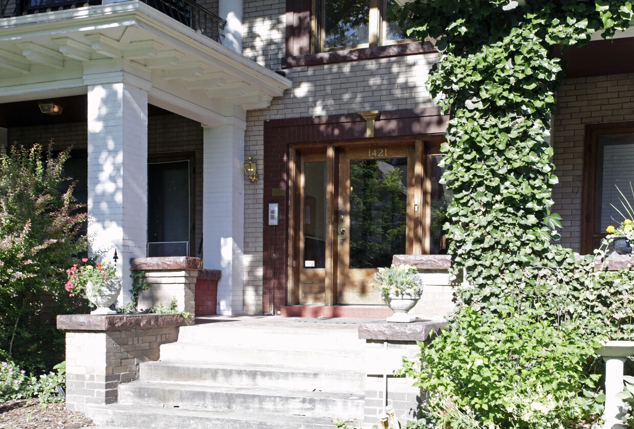 Foto del edificio - 1421 Gilpin St