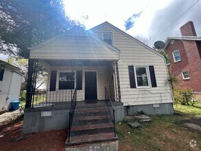 Building Photo - 1810 Mercer Ave NW