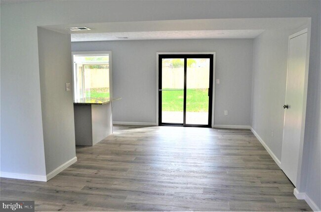 Foto del edificio - 14903 Neath Ct