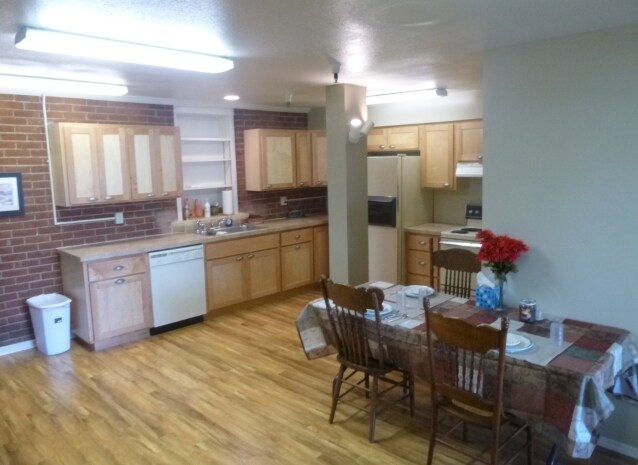 Kitchen - 2109 3rd St