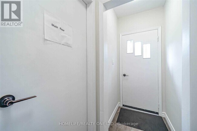Photo du bâtiment - 104 Benson Ave