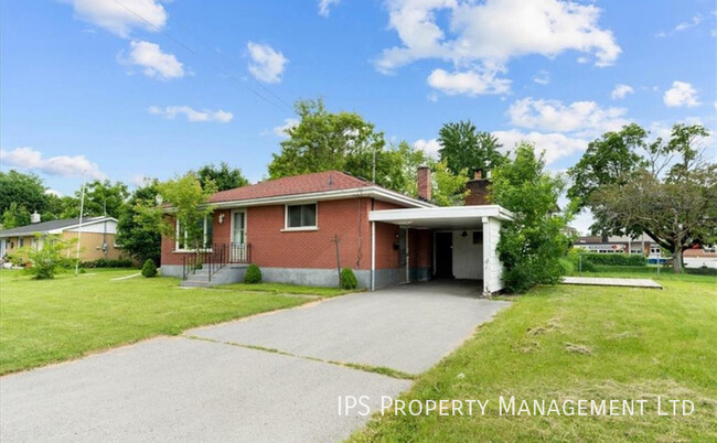 Photo du bâtiment - 6 Bed | 2 Bath House Available - $3300