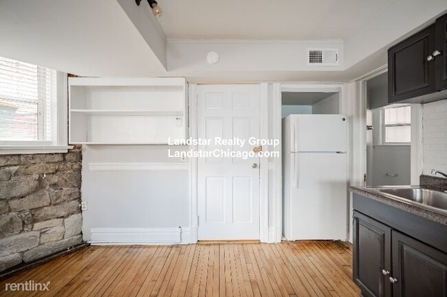 Foto del edificio - 723 W Roscoe St