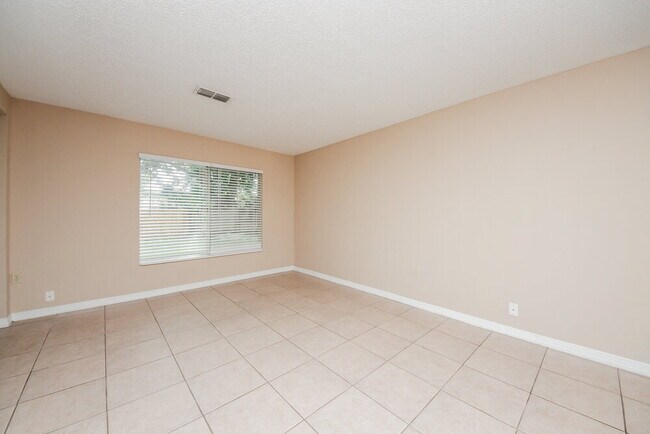Building Photo - 1140 Windway Cir