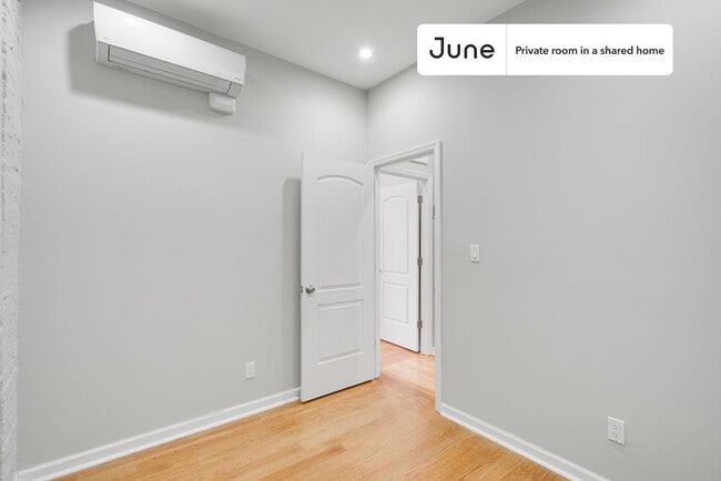 Building Photo - Room in Shared 3 bed/1 bath home in Upper East Side