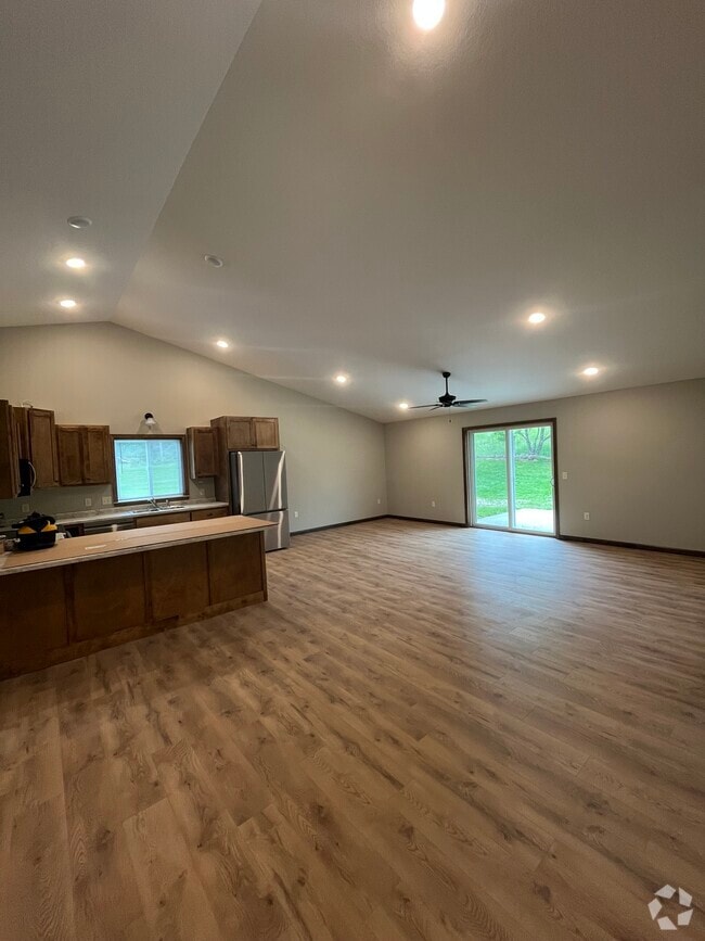 Building Photo - 656 Veronica Ct
