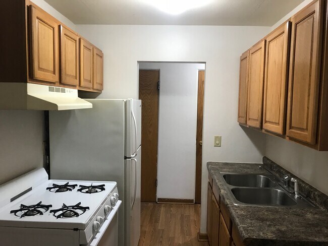 Foto del edificio - 3126 E 58th St