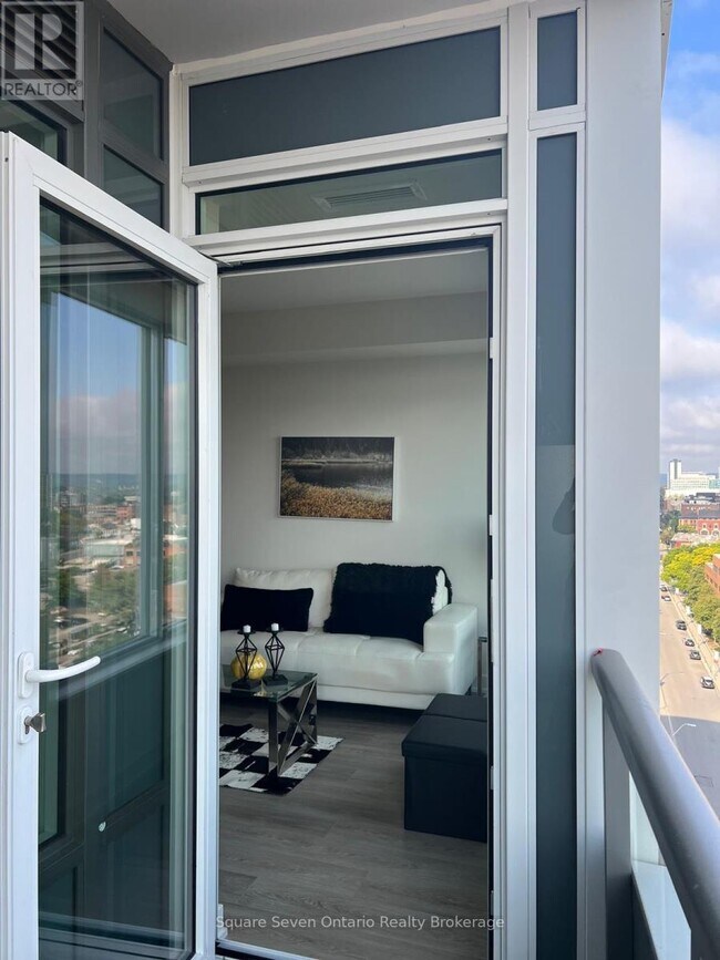 Photo du bâtiment - 212 King William St