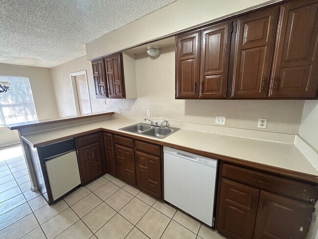 Foto del edificio - Private Corner Townhome