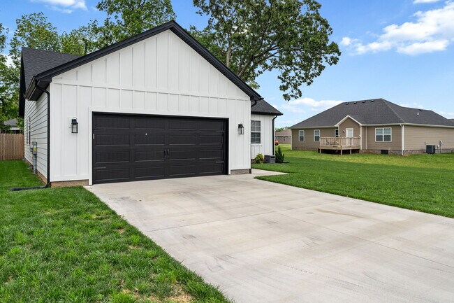 Foto del edificio - 668 Pleasant Meadow Ln