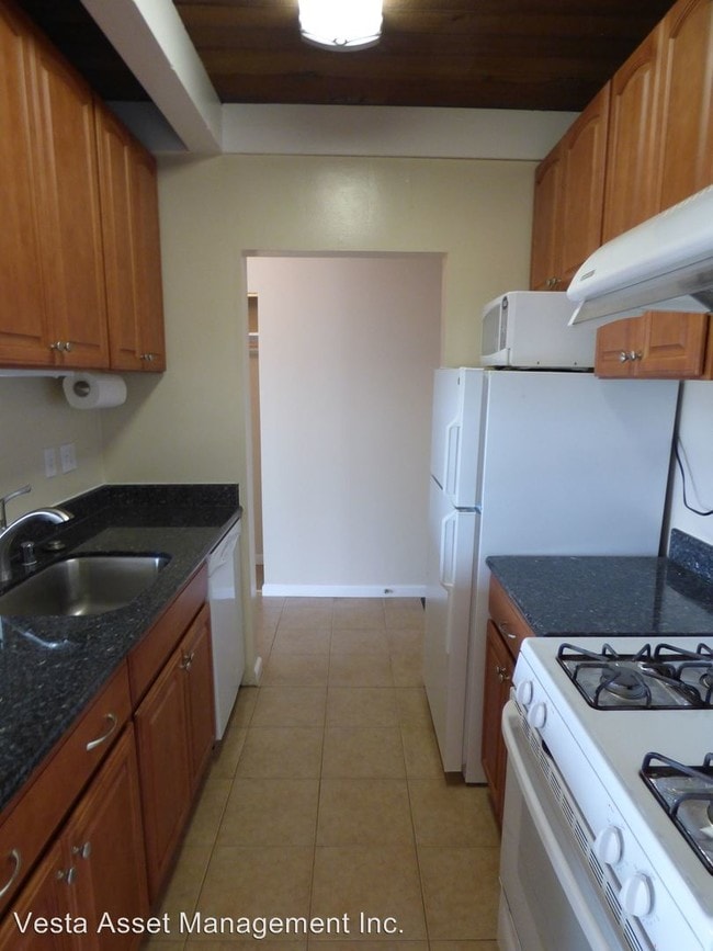 Building Photo - 5150 Diamond Heights Blvd