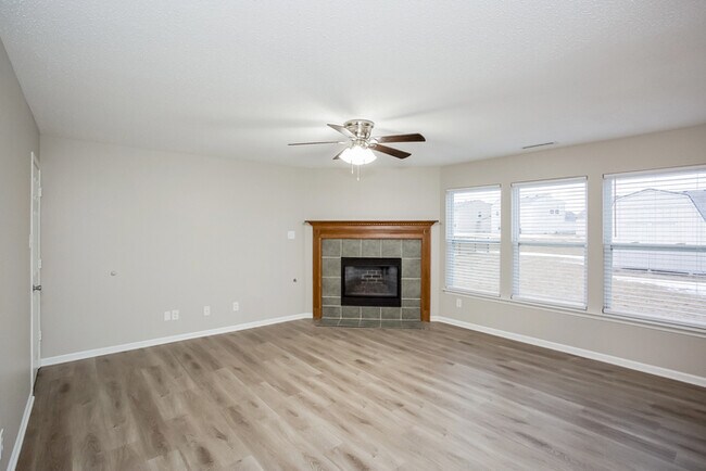 Foto del edificio - 6887 W Burlington Dr