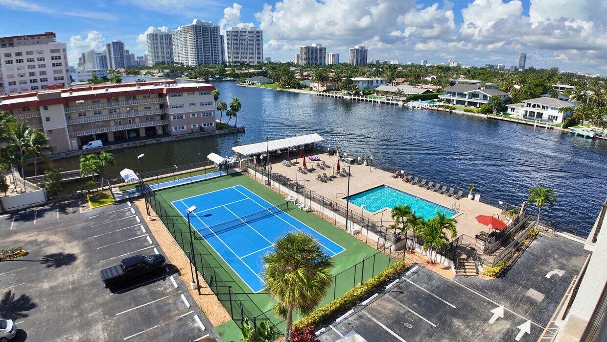 Foto principal - 2017 S Ocean Dr